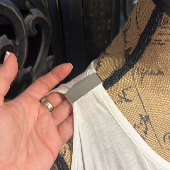 New York & Company / NY&C White Cold-Shoulder short Sleeve Pull On Shirt / Top. - Picture 5 of 12